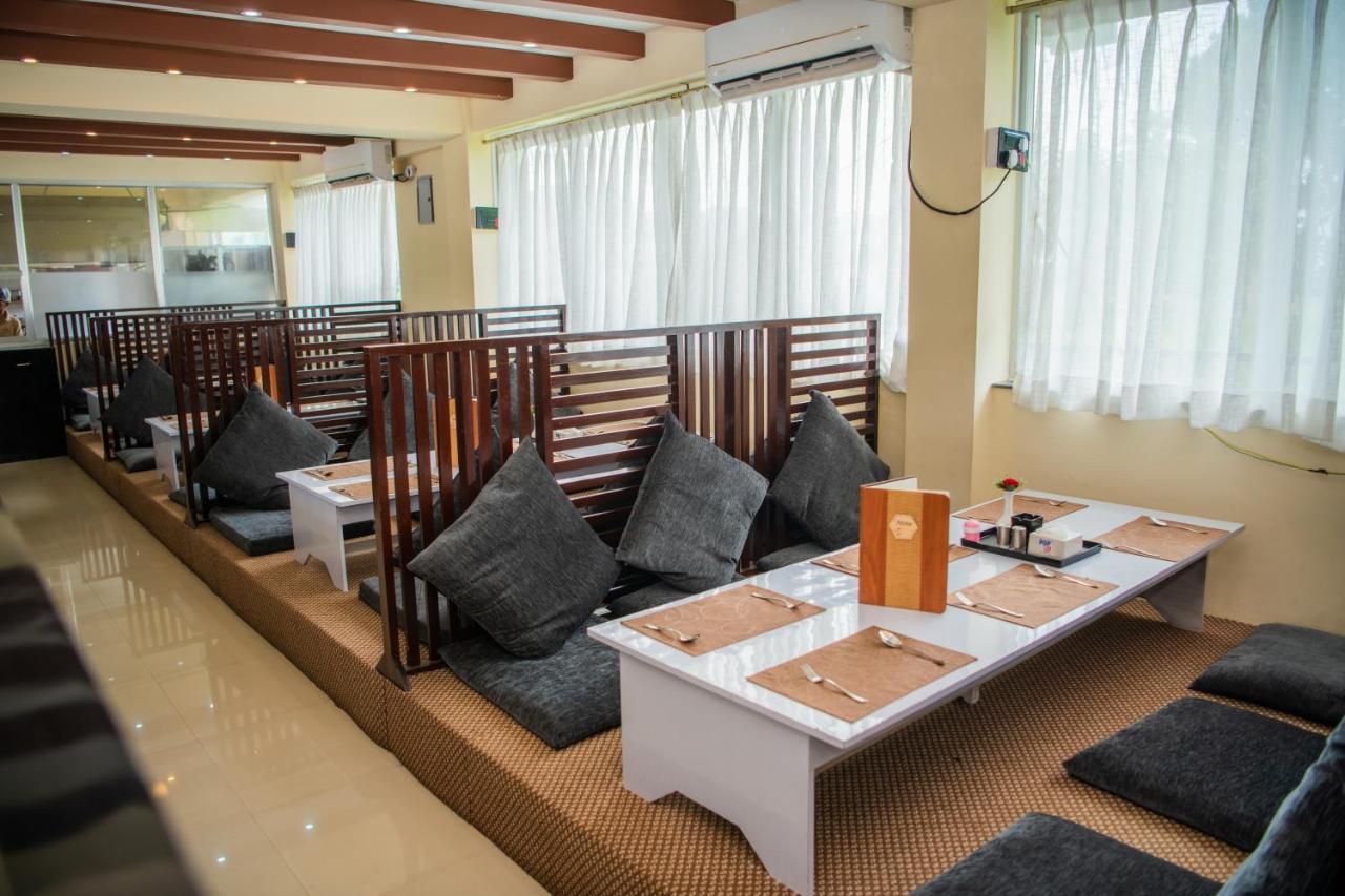 Quick 20 Riverside Hotel Amlekhganj Dış mekan fotoğraf