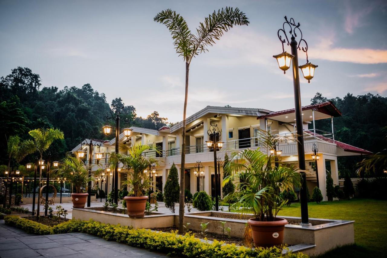 Quick 20 Riverside Hotel Amlekhganj Dış mekan fotoğraf