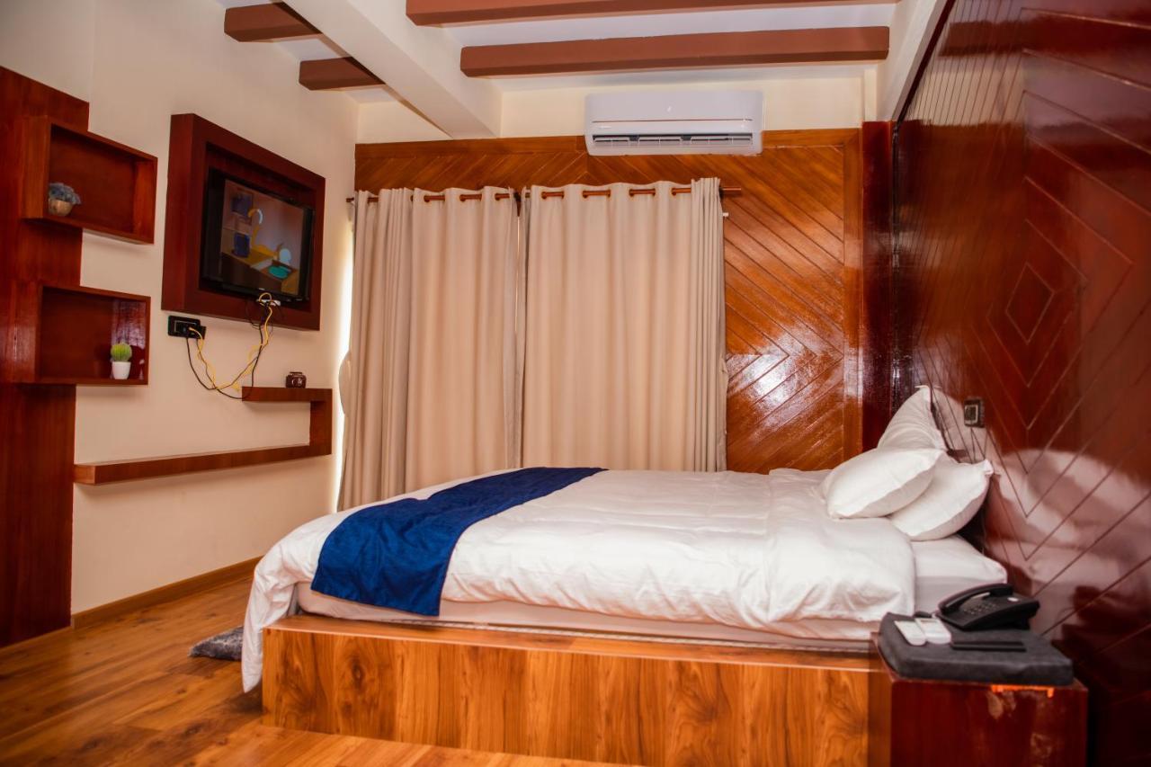 Quick 20 Riverside Hotel Amlekhganj Dış mekan fotoğraf